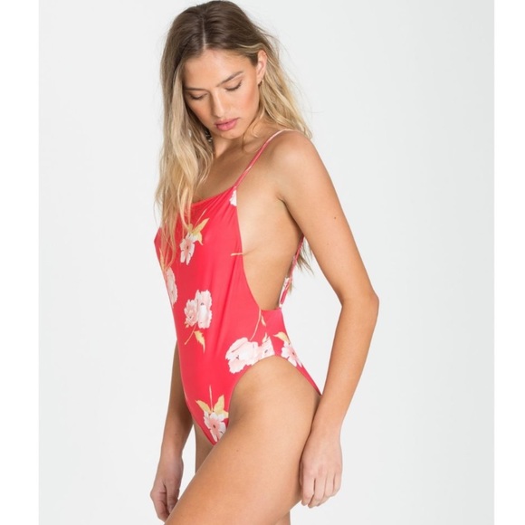 π₯π₯BILLABONG - FLORAL ONE PIECEπ₯π₯ - Picture 7 of 7